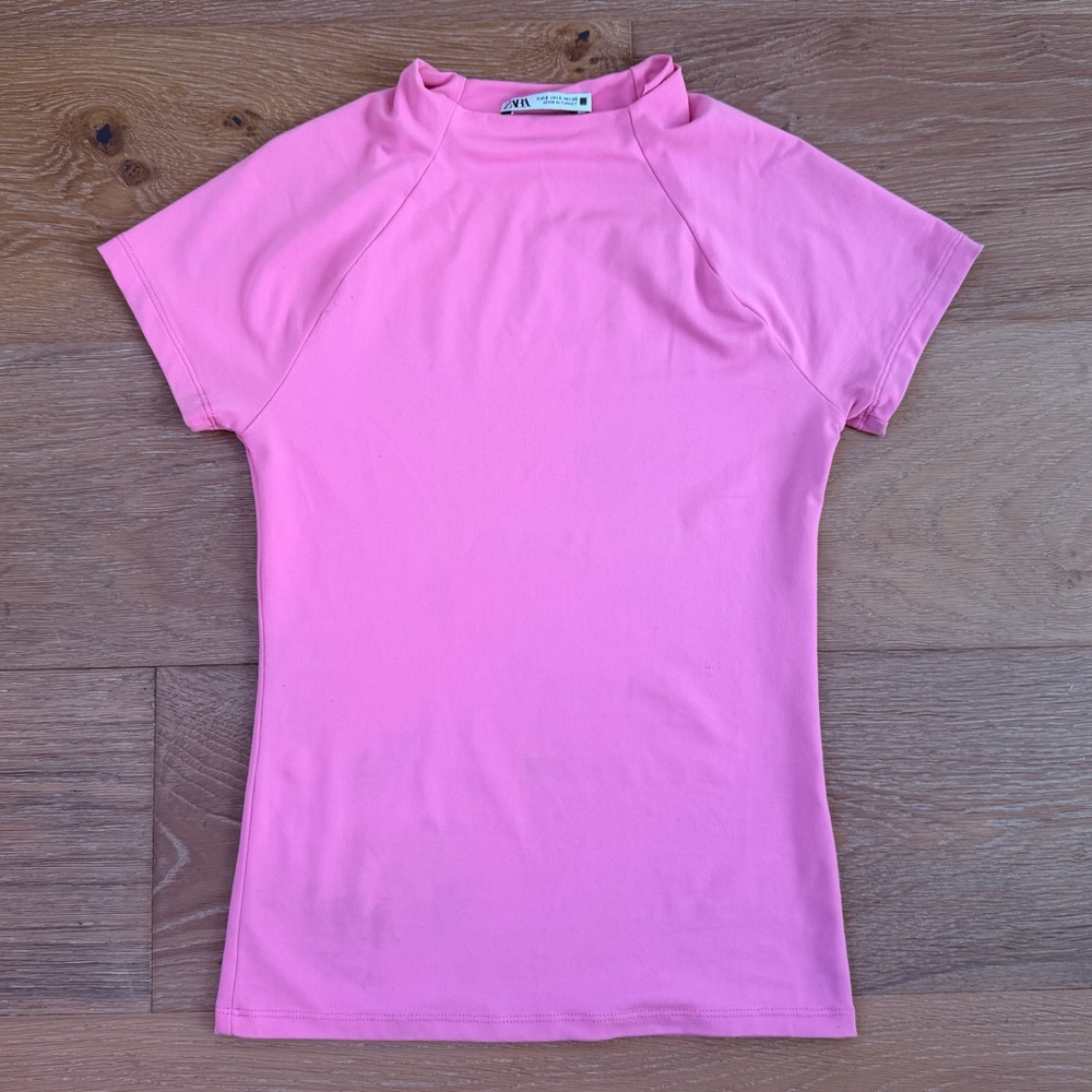 Zara Pink Short Sleeve Mock Neck T-shirt size S 🩷